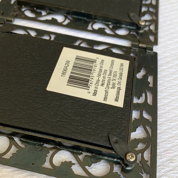 Fun placards - making fun of daddy 😝 - Picture 5 of 6